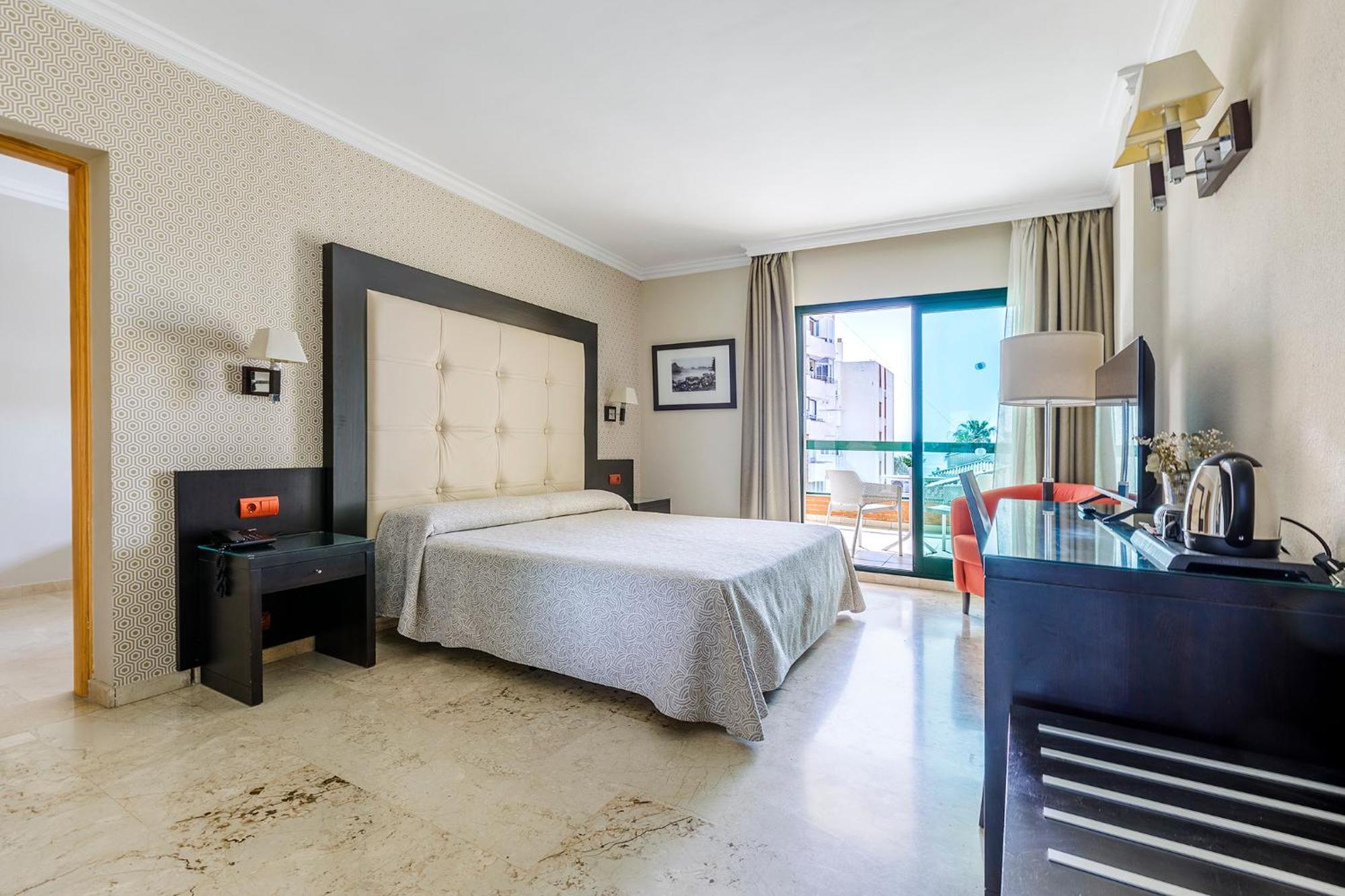 Family Room,1592049394:JPEG